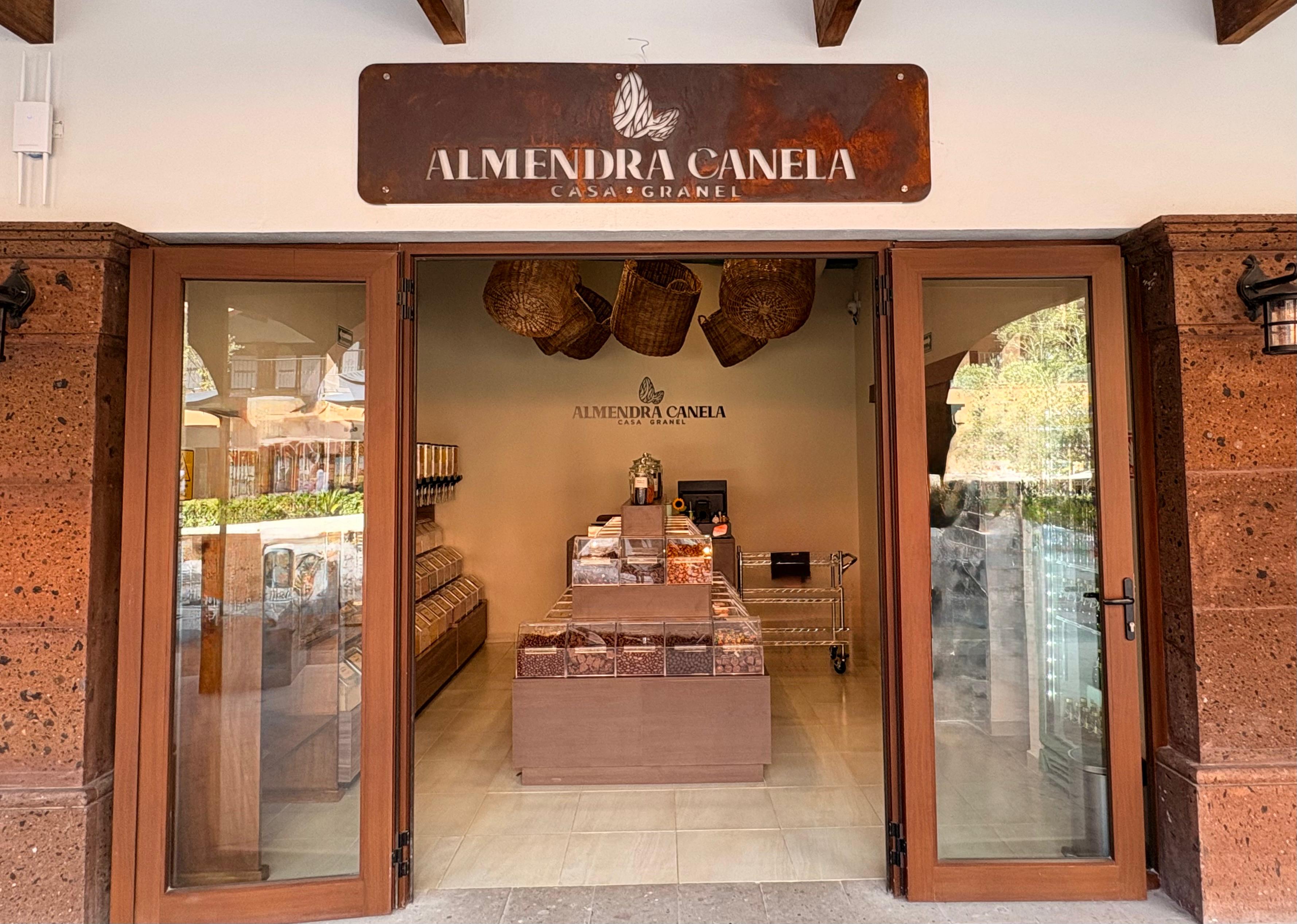 Almendra Canela. Tienda de alimentos a granel en Tequisquiapan, Queretaro.